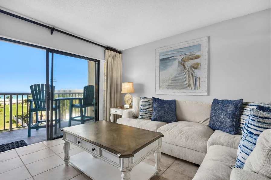 Unit for Sale Penthouse building unit 43